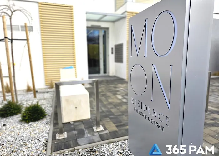 365pam - New Moon Przy Plazy