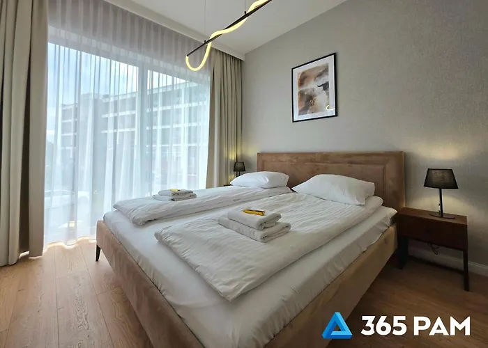 365pam - New Moon Przy Plazy *