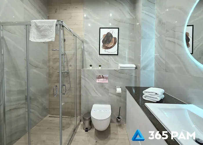 365pam - New Moon Przy Plazy