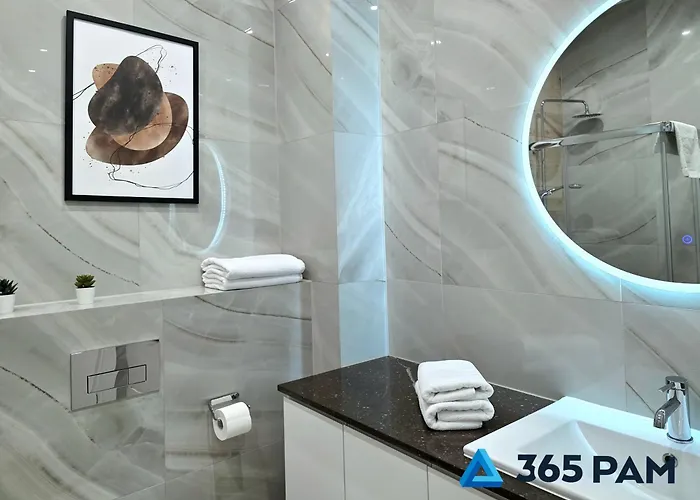 365pam - New Moon Przy Plazy