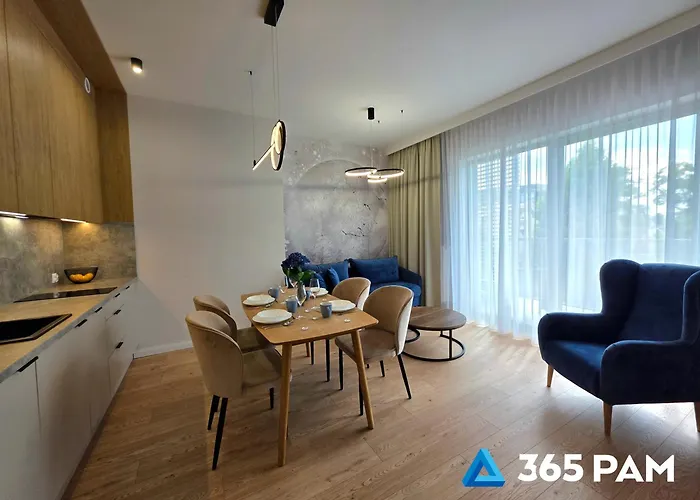 365pam - New Moon Przy Plazy * אוסטרוני מורסקי